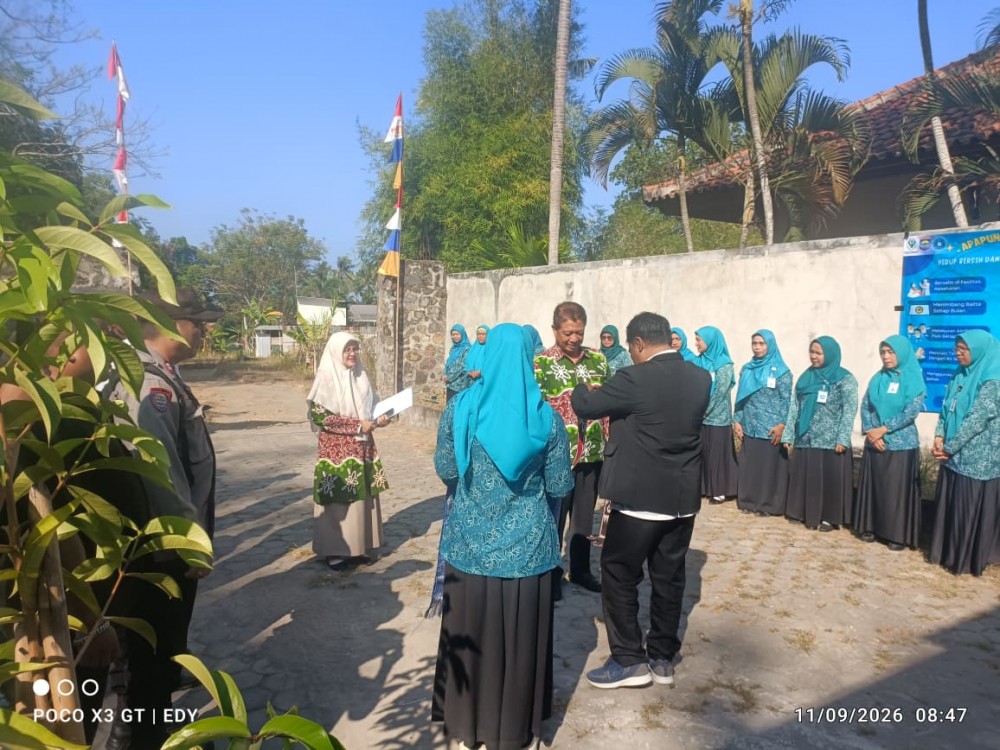 Kepala Desa Batulayar Barat Sambut Tim Penilai PHBS